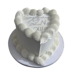 white Heart cake - Small (6'' X 6'') Portion : 11-14