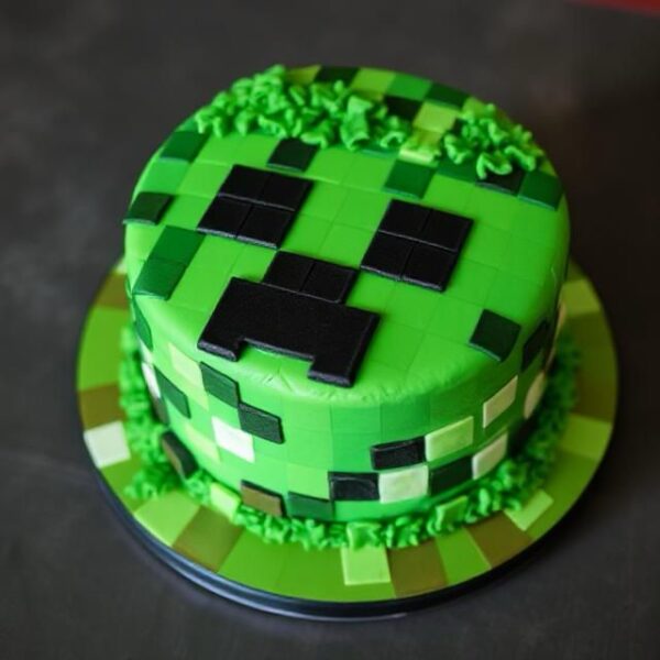MINECRAFT CAKE
