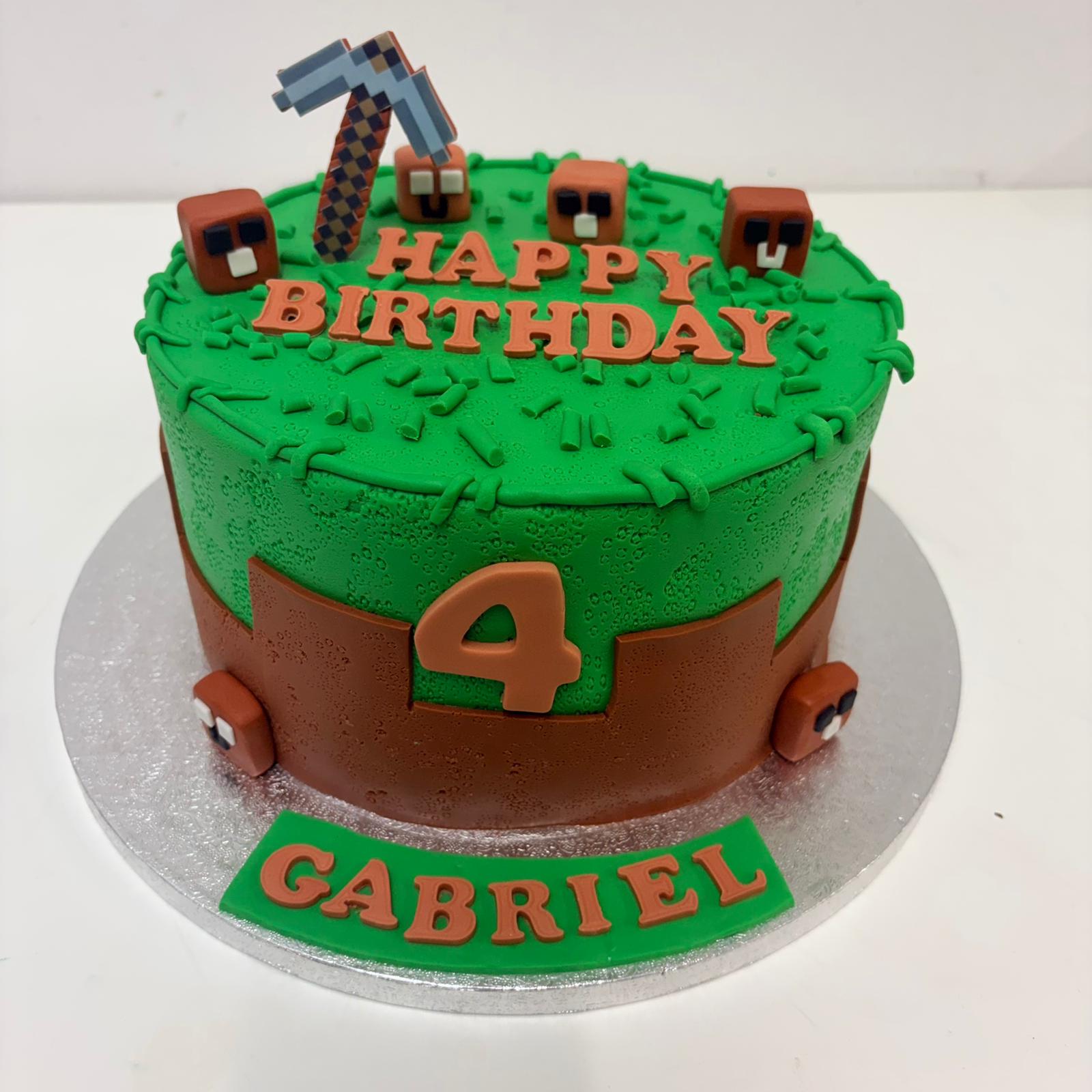 MINECRAFT CAKE