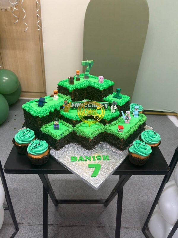 3D MINECRAFT PREMIUM CAKE