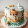 JUNGLE ANIMALS THEME CAKE