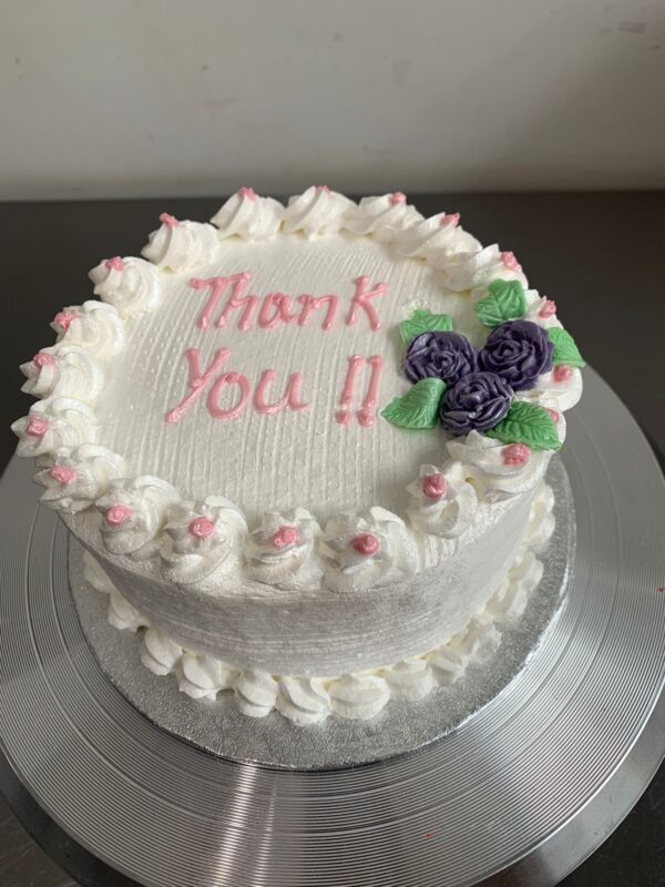 WHITE FRESH CREAM CAKE