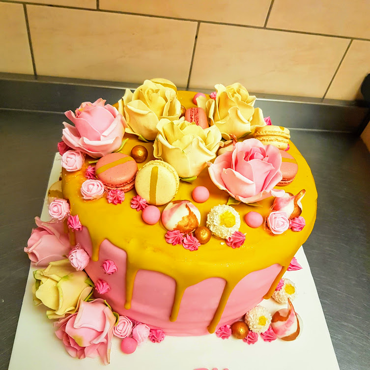 Dripping with Flowers Fresh Cream Cake