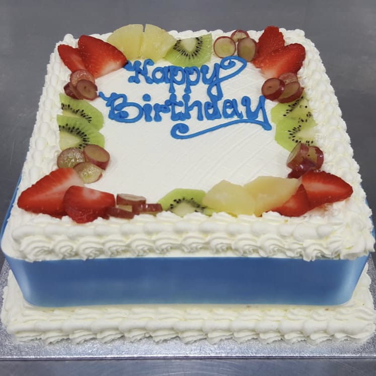 Mix Fruit Fresh Cream Cake